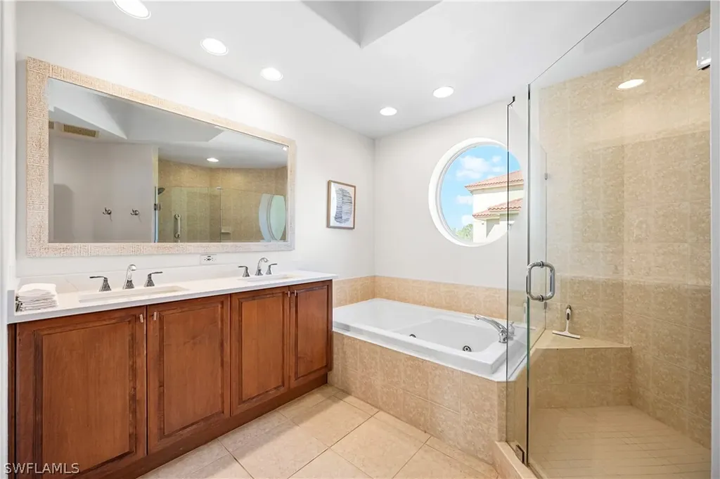 2738 Tiburon Boulevard E Naples FL 34109