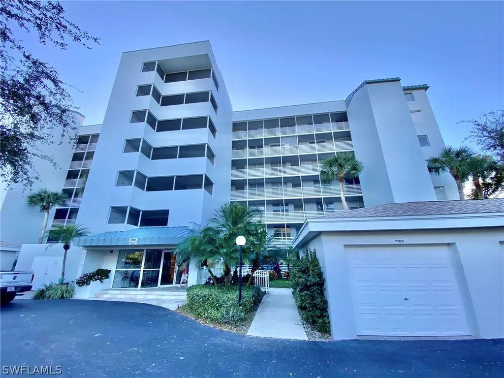 290 Naples Cove Drive Naples FL 34110