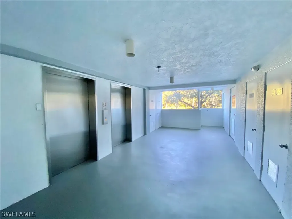 290 Naples Cove Drive Naples FL 34110