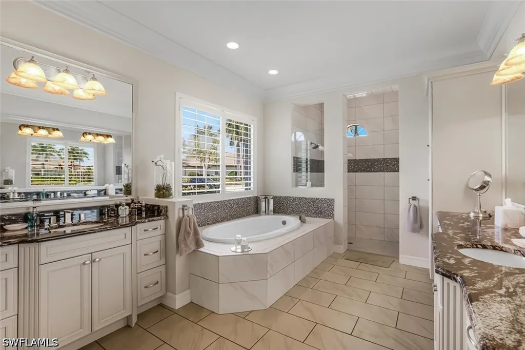 6624 Barbera Lane Naples FL 34113