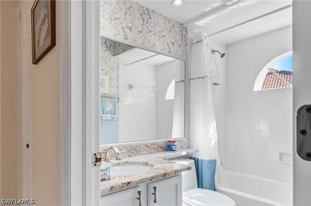 13050 Amberley Court Bonita Springs FL 34135