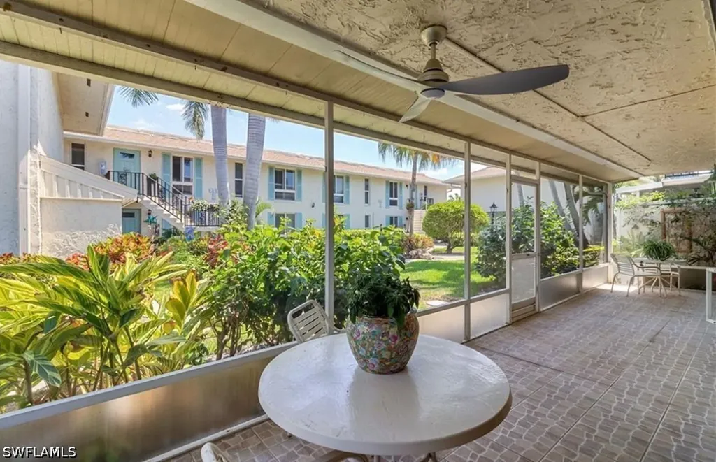 233 Palm Drive Naples FL 34112