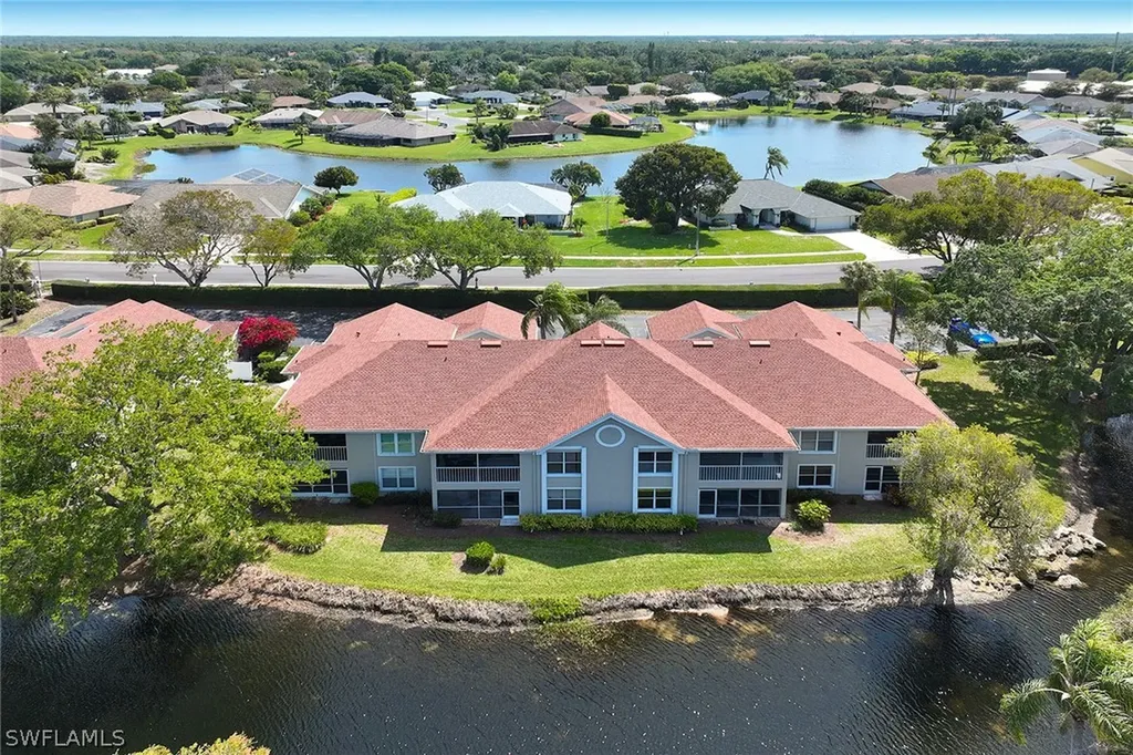 9856 Luna Circle Naples FL 34109