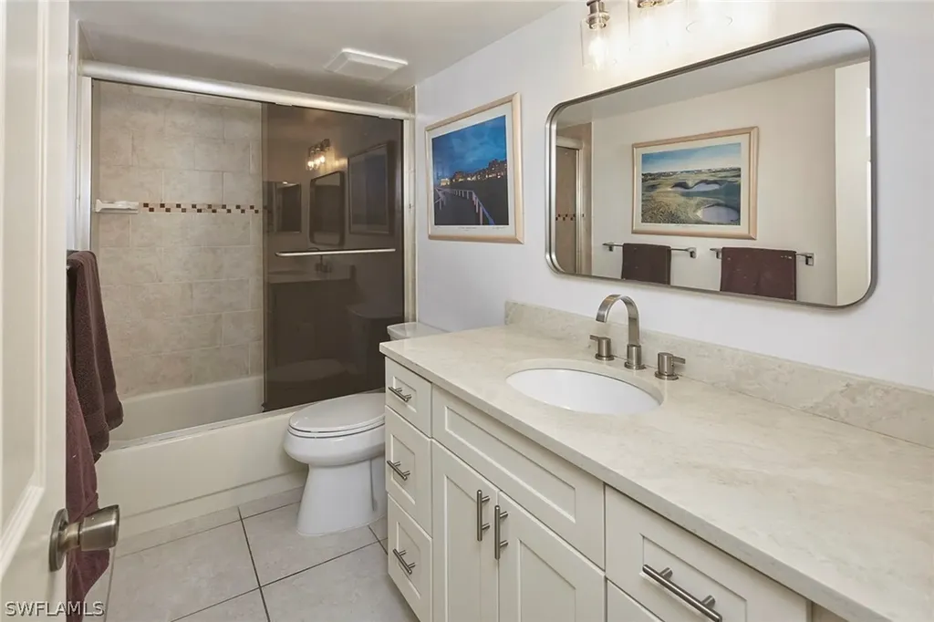 9856 Luna Circle Naples FL 34109