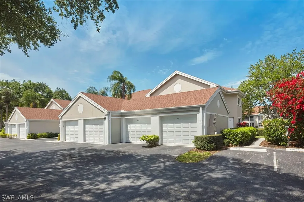 9856 Luna Circle Naples FL 34109