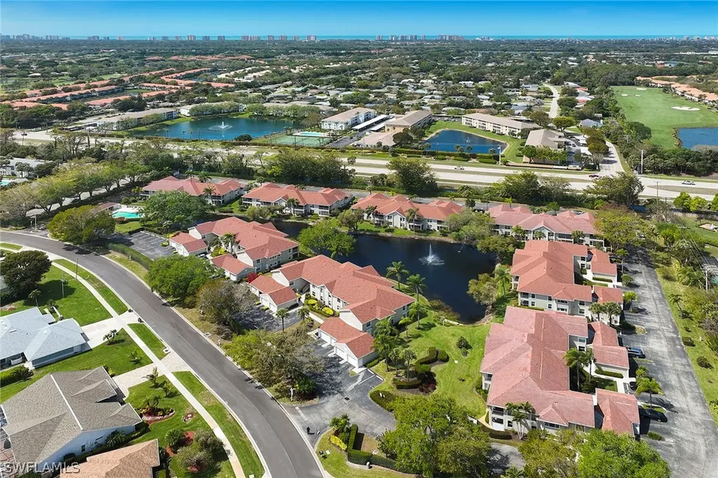 9856 Luna Circle Naples FL 34109