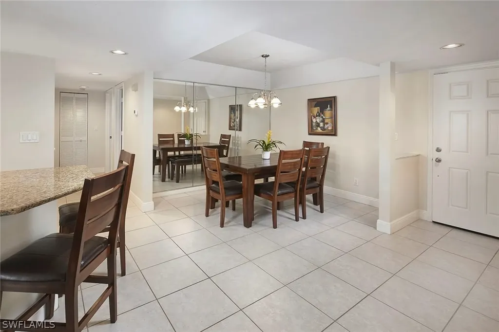 9856 Luna Circle Naples FL 34109