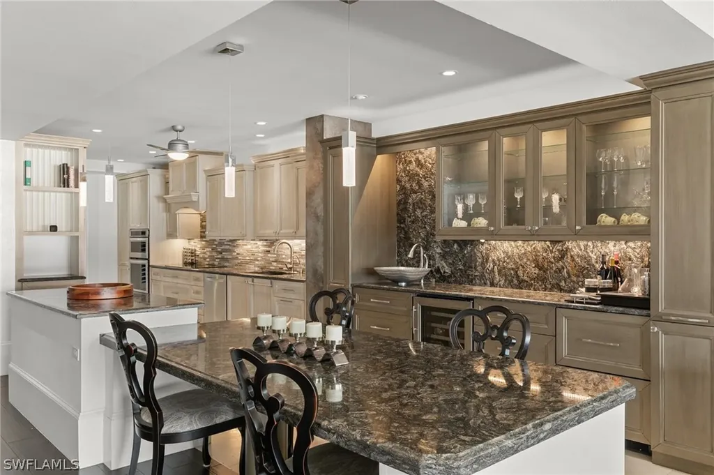 406 La Peninsula Boulevard Naples FL 34113