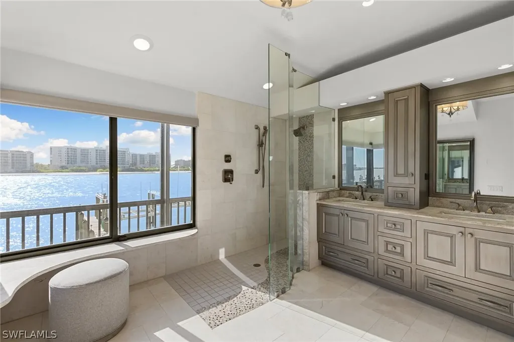 406 La Peninsula Boulevard Naples FL 34113