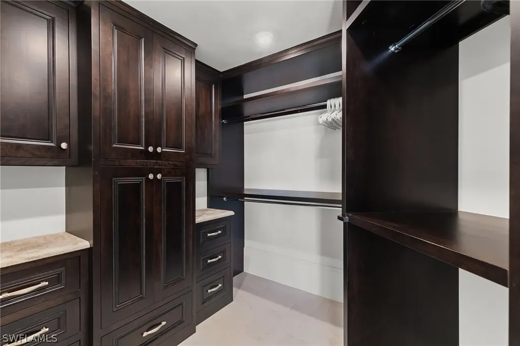 406 La Peninsula Boulevard Naples FL 34113