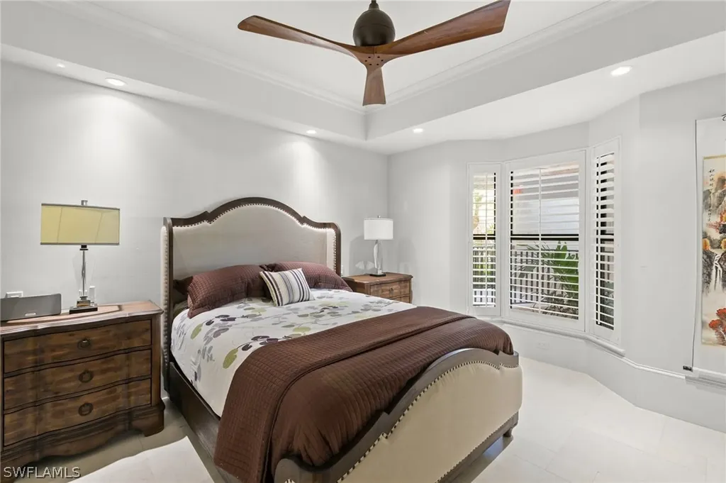 406 La Peninsula Boulevard Naples FL 34113