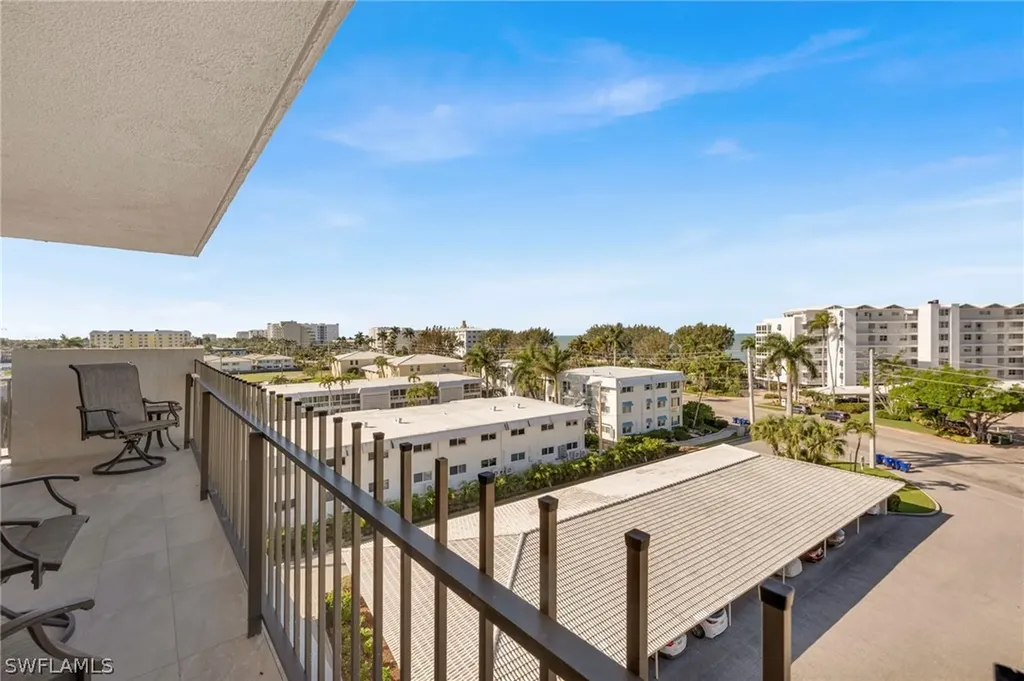 2150 Gulf Shore Boulevard N Naples FL 34102
