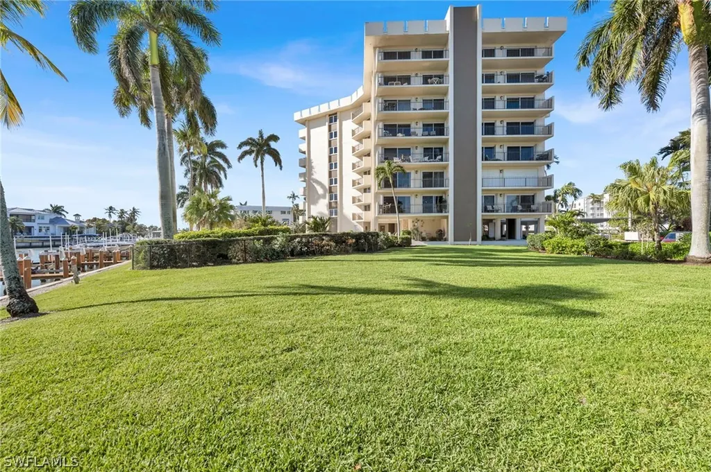 2150 Gulf Shore Boulevard N Naples FL 34102