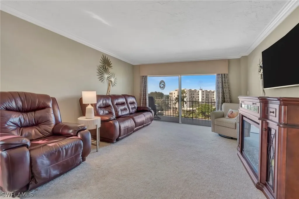 2150 Gulf Shore Boulevard N Naples FL 34102
