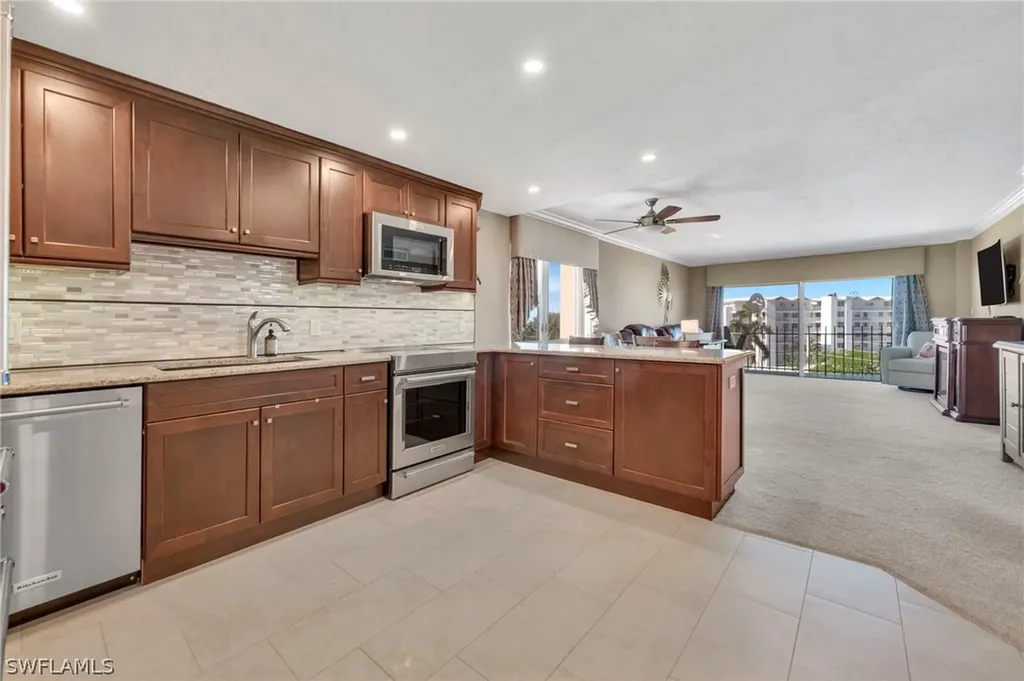 2150 Gulf Shore Boulevard N Naples FL 34102