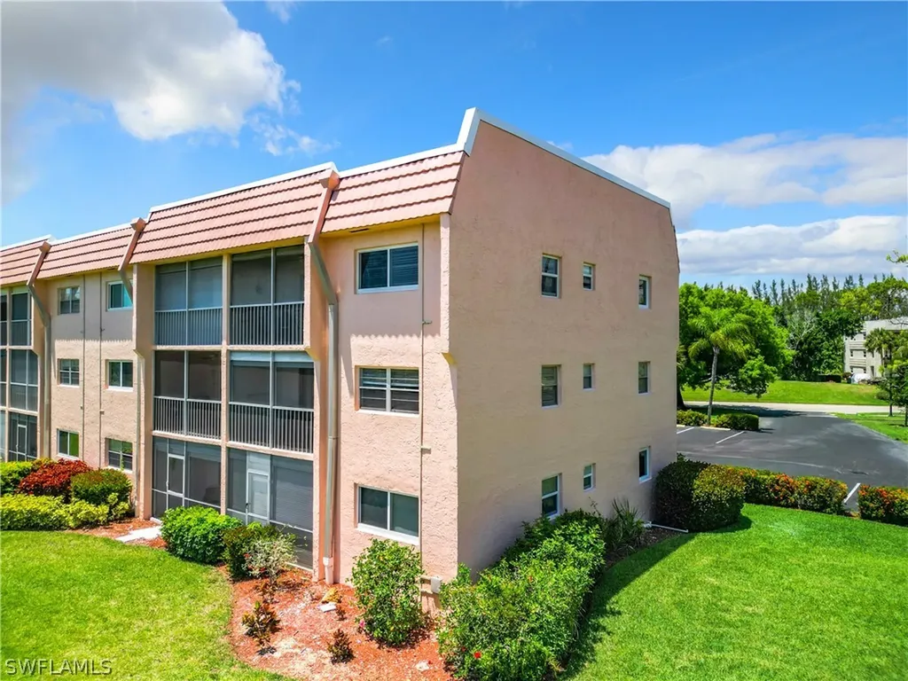 300 Forest Lakes Boulevard Naples FL 34105