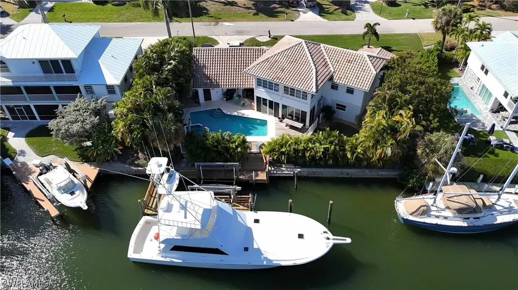 1748 Jewel Box Drive Sanibel FL 33957