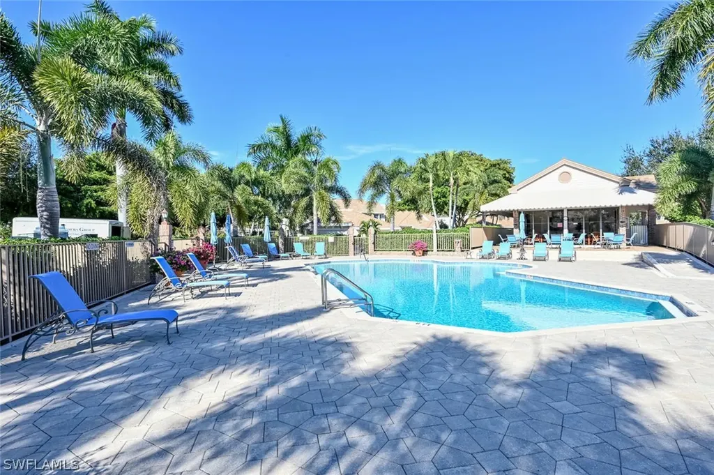 6631 Trident Way Naples FL 34108