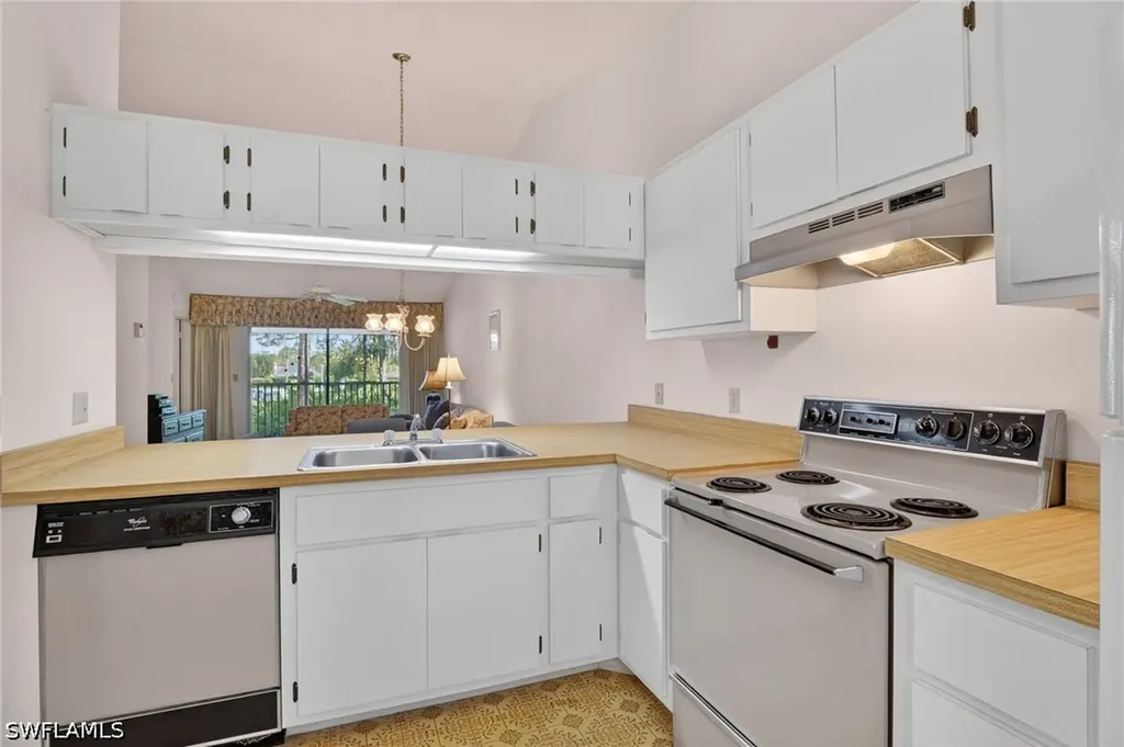 1704 Kings Lake Boulevard Naples FL 34112