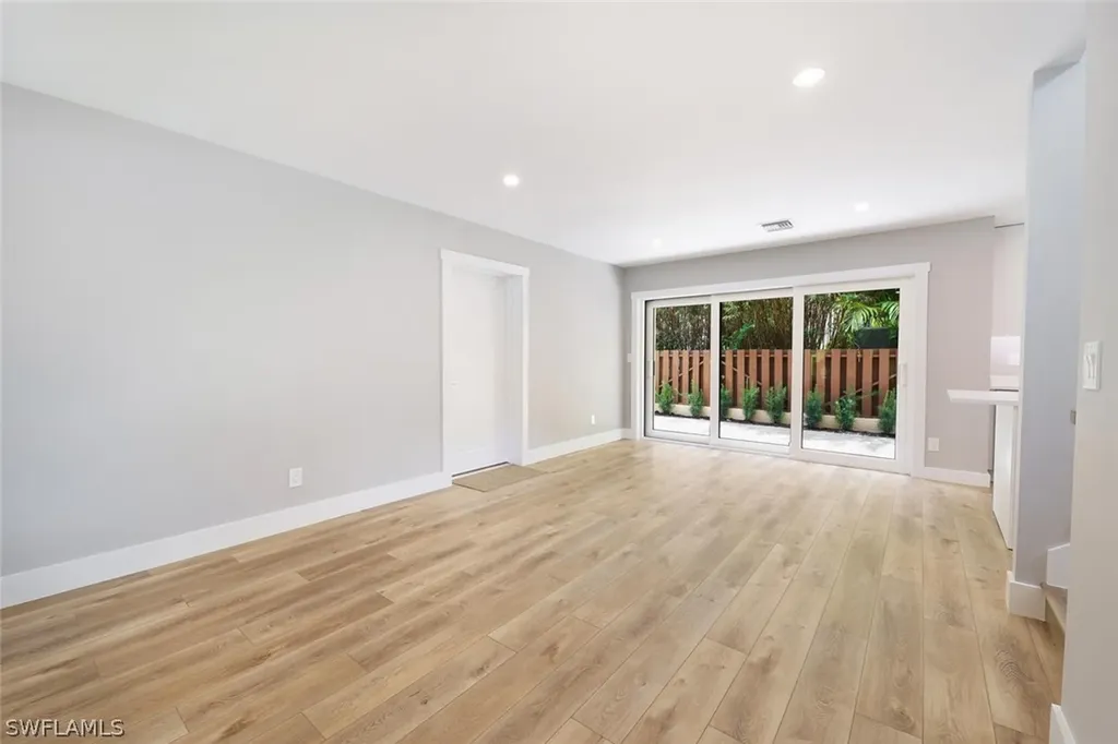 1130 5th Street S Naples FL 34102