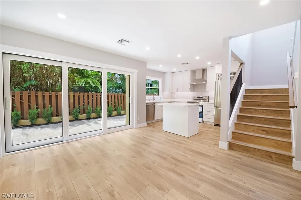 1130 5th Street S Naples FL 34102