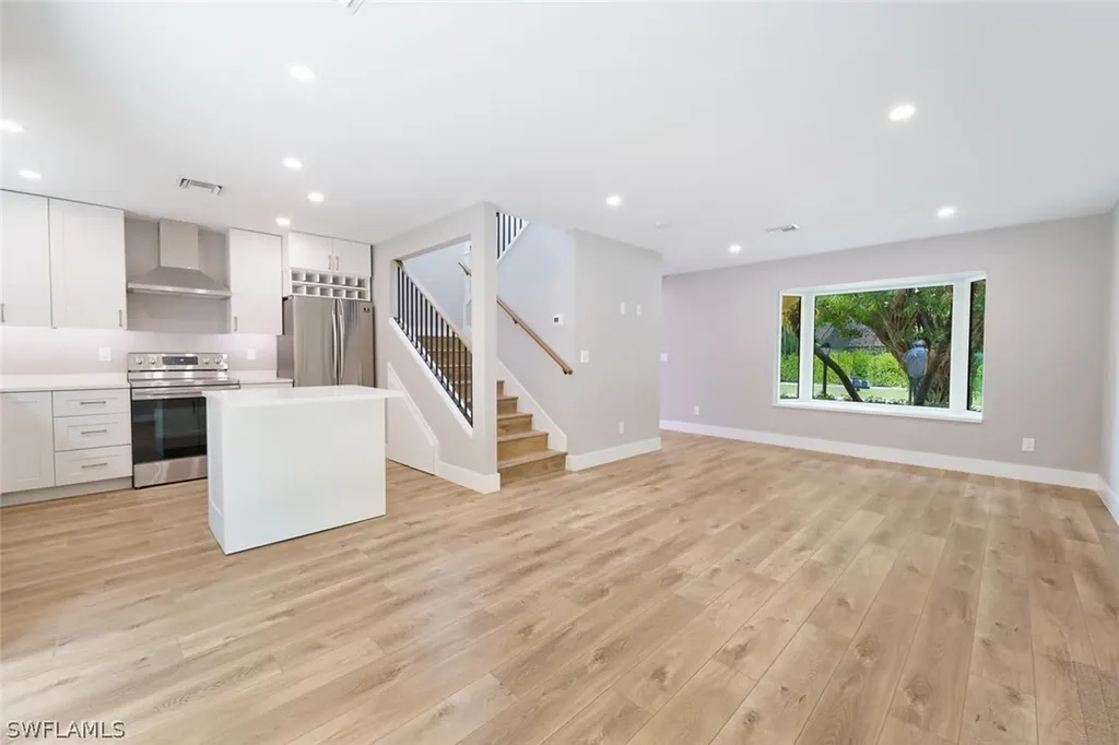 1130 5th Street S Naples FL 34102