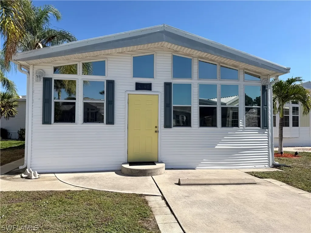 4740 Slash Pine Way W Estero FL 33928