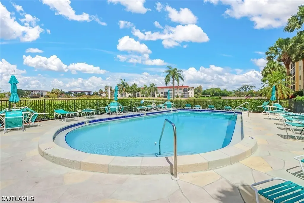 5 High Point Circle W Naples FL 34103