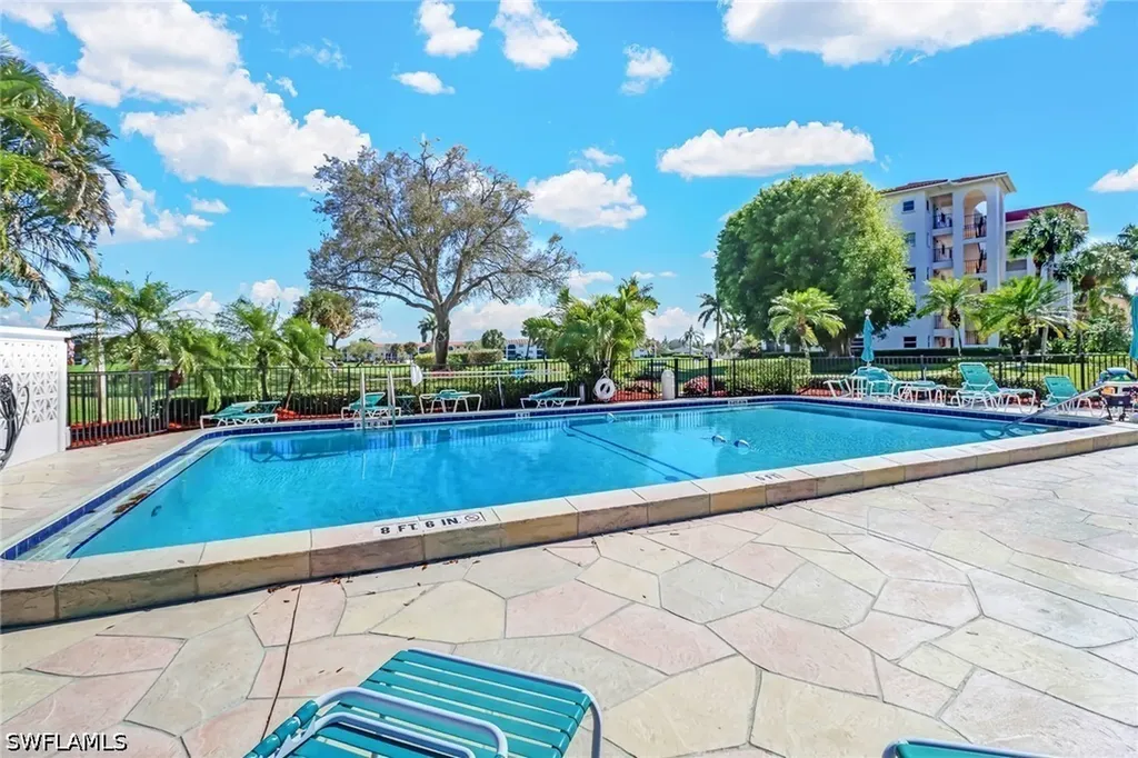 5 High Point Circle W Naples FL 34103