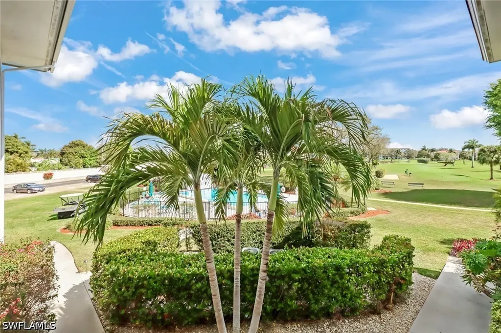 5 High Point Circle W Naples FL 34103