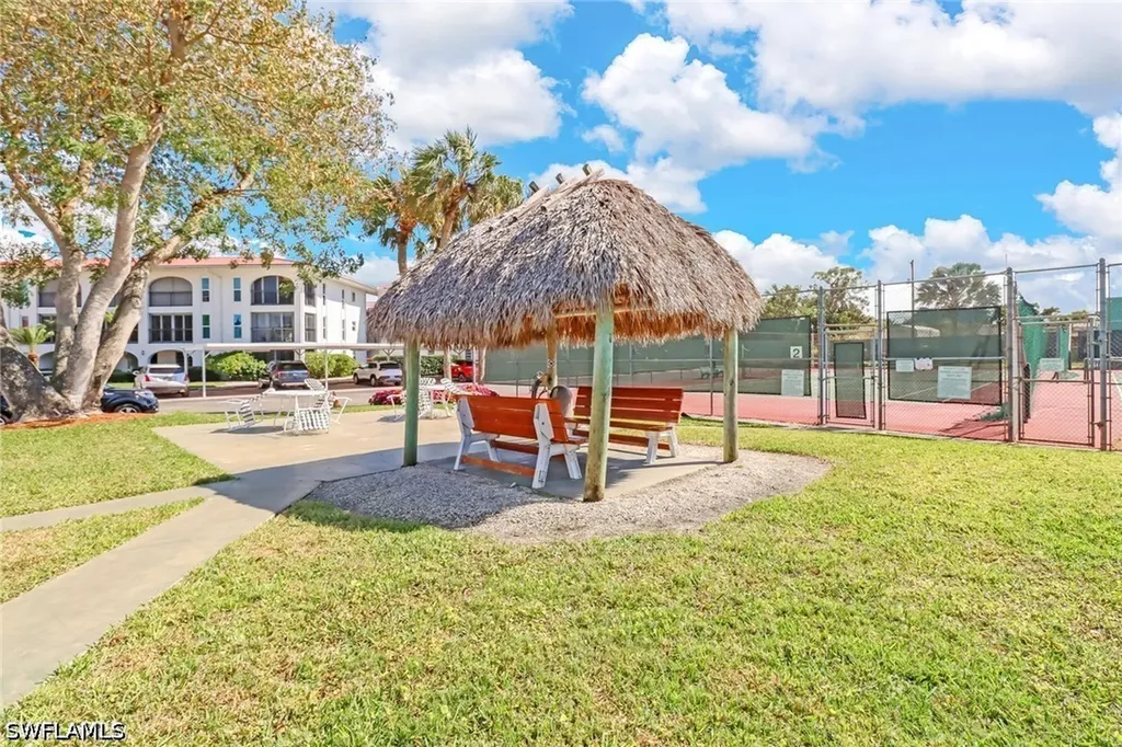 5 High Point Circle W Naples FL 34103