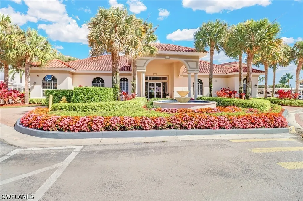 5 High Point Circle W Naples FL 34103