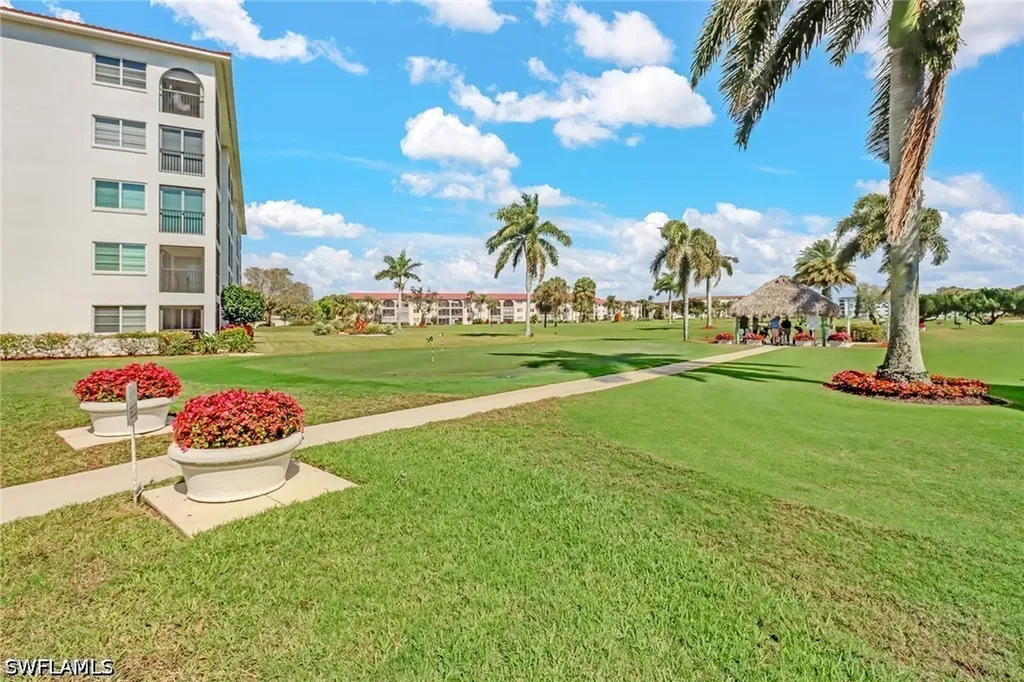 5 High Point Circle W Naples FL 34103