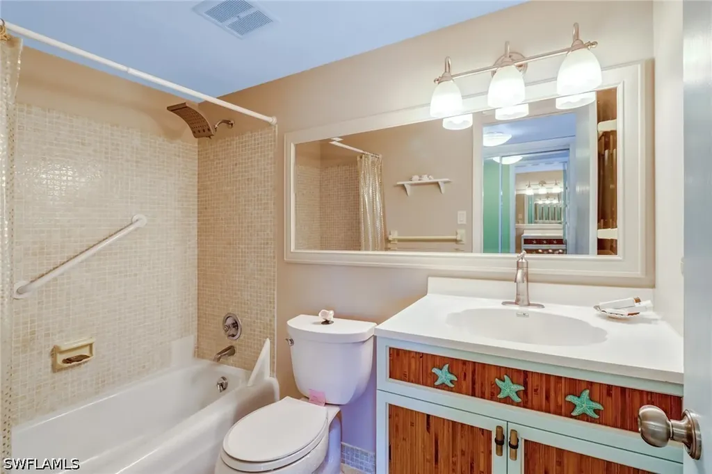 5 High Point Circle W Naples FL 34103
