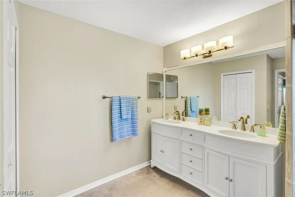 3722 SW 20th Place Cape Coral FL 33914