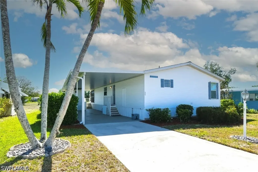 550 Charlemagne Boulevard Naples FL 34112