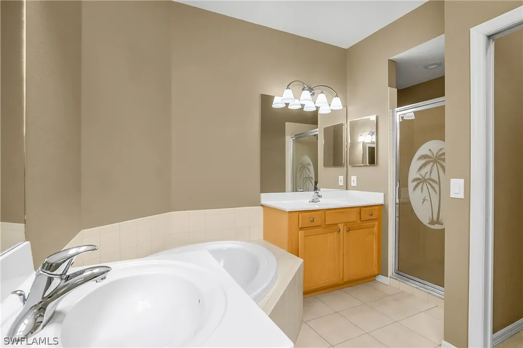 7820 Sandpine Court Naples FL 34104