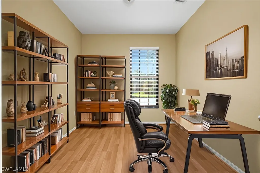 7820 Sandpine Court Naples FL 34104