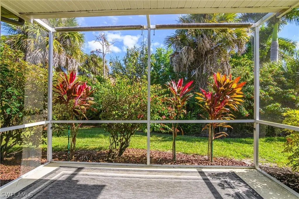 7820 Sandpine Court Naples FL 34104