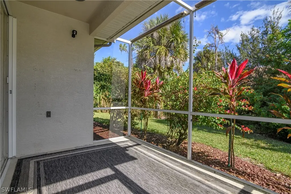 7820 Sandpine Court Naples FL 34104