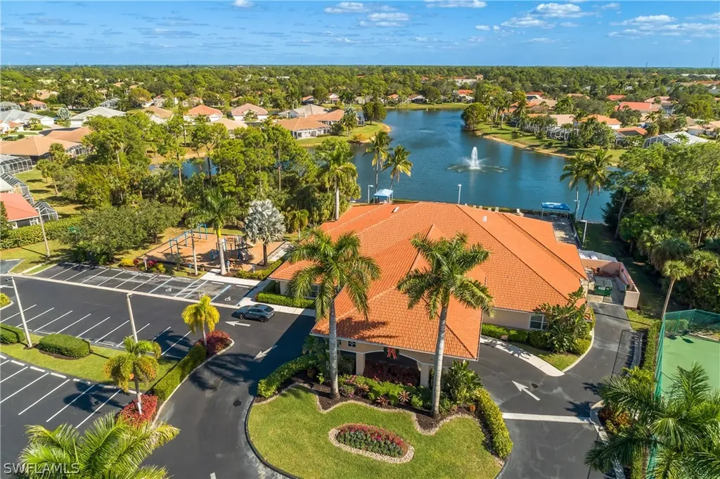 7820 Sandpine Court Naples FL 34104
