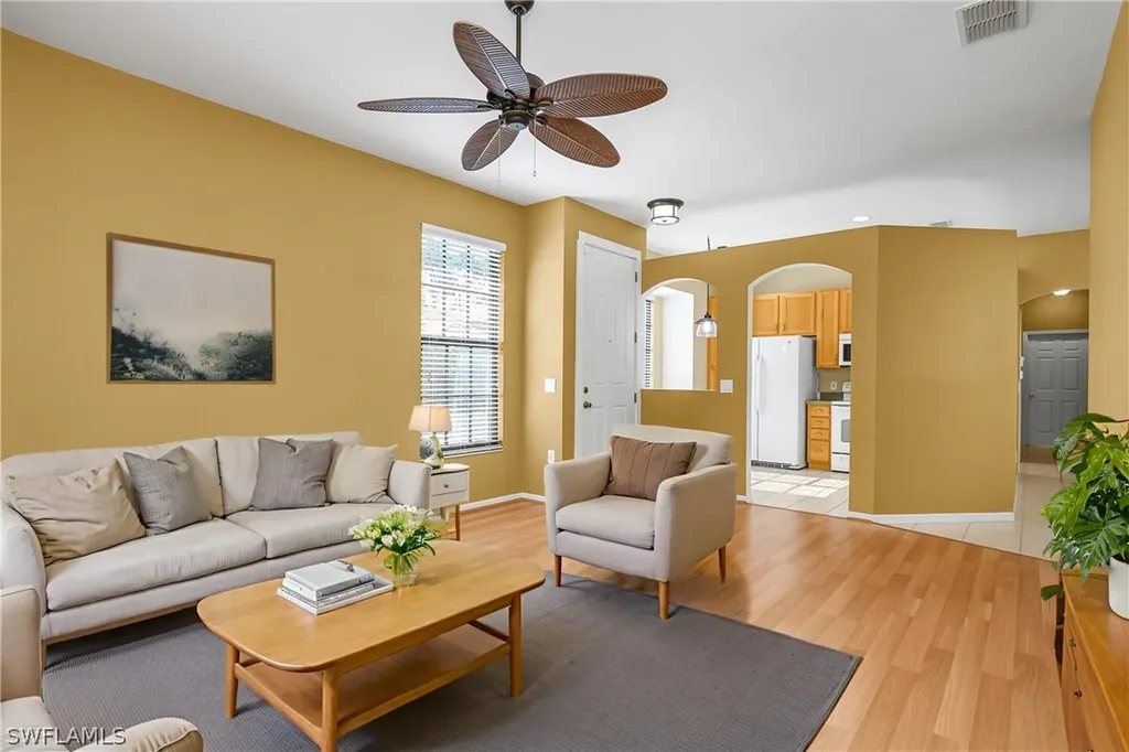 7820 Sandpine Court Naples FL 34104