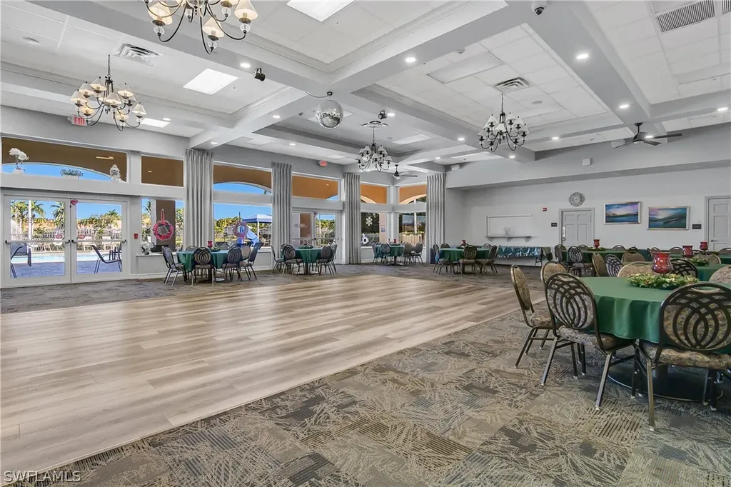 7820 Sandpine Court Naples FL 34104
