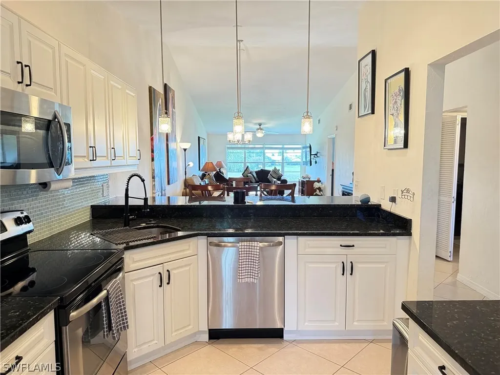 4070 Northlight Drive Naples FL 34112