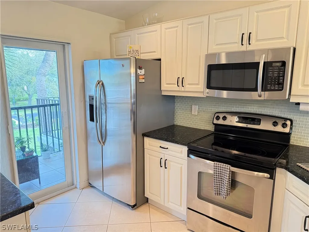 4070 Northlight Drive Naples FL 34112