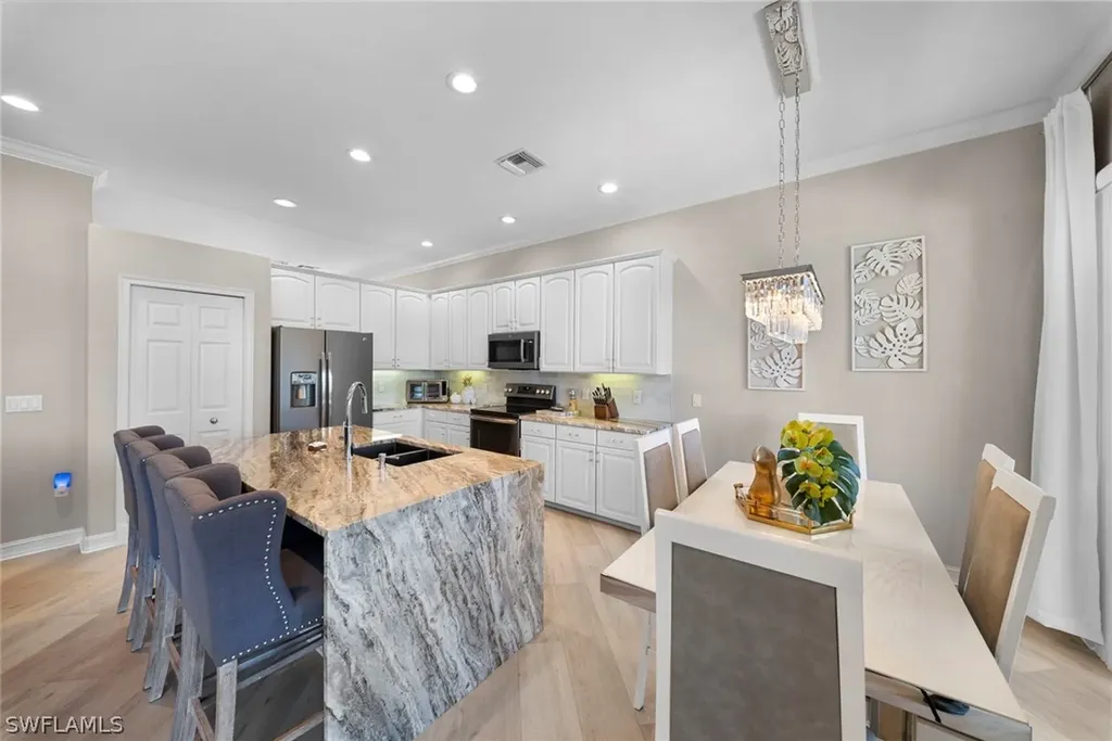 14321 Manchester Drive Naples FL 34114
