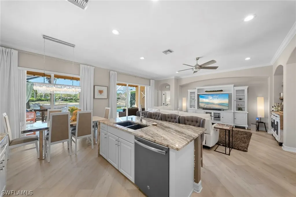 14321 Manchester Drive Naples FL 34114