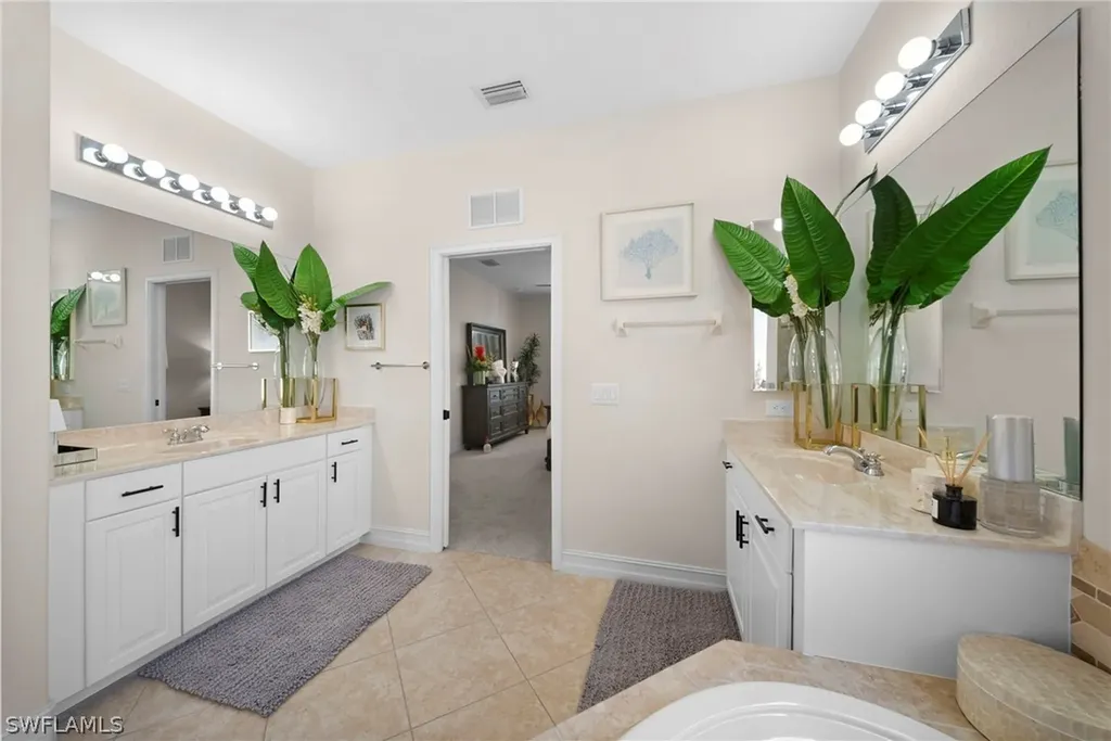 14321 Manchester Drive Naples FL 34114