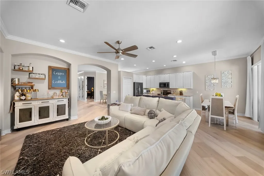 14321 Manchester Drive Naples FL 34114