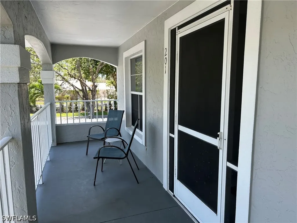 509 Roma Court Naples FL 34110